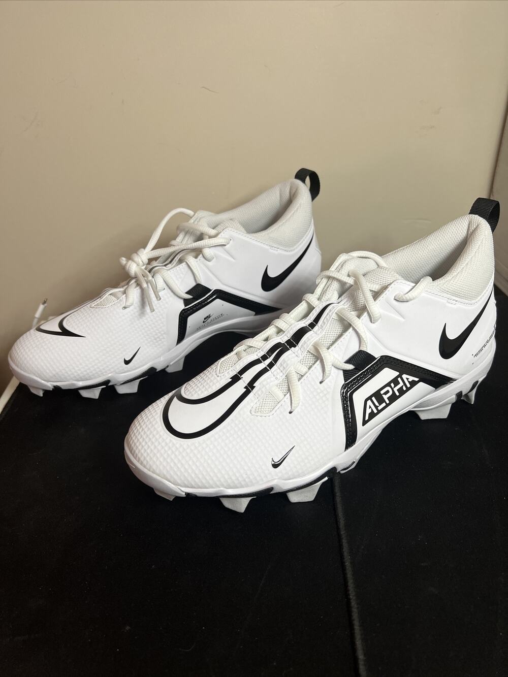 Nike Alpha Menace 3 Shark Football Cleat WHT/BLK CV0582-100 Size 11 NEW